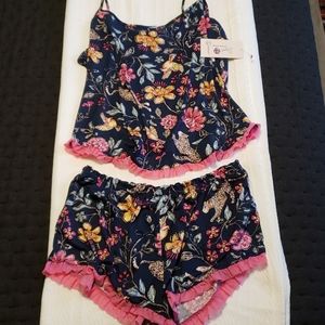 💕 🐆 NWT Cami set